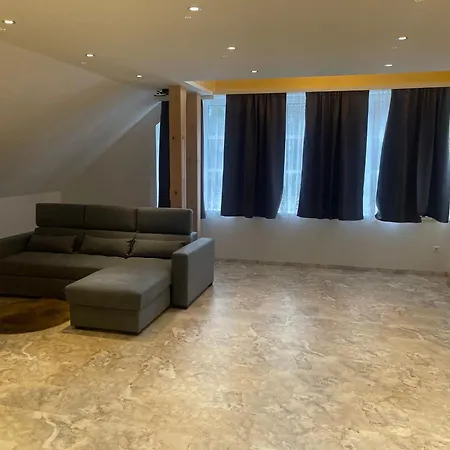 In Elegant Am Red Bull Ring In Spielberg * Spielberg Bei Knittelfeld