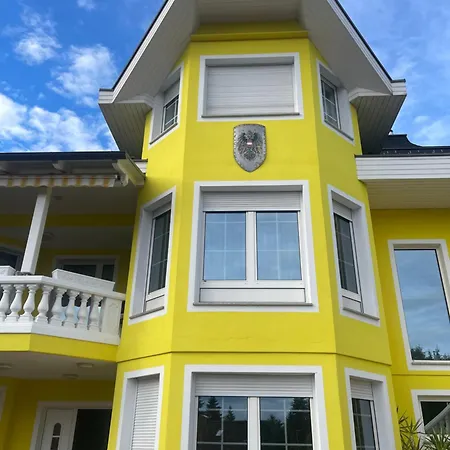 In Elegant Am Red Bull Ring In Spielberg 빌라 *