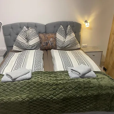 In Elegant Am Red Bull Ring In Spielberg * Spielberg Bei Knittelfeld