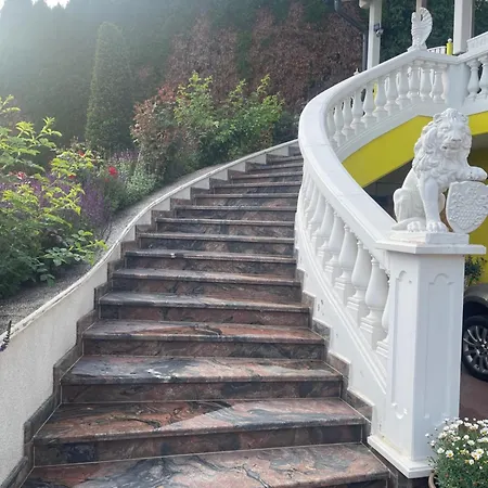 In Elegant Am Red Bull Ring In Spielberg 빌라