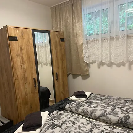 In Elegant Am Red Bull Ring In Spielberg Villa *