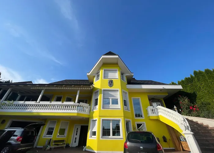 Villa In Elegant Am Red Bull Ring In Spielberg